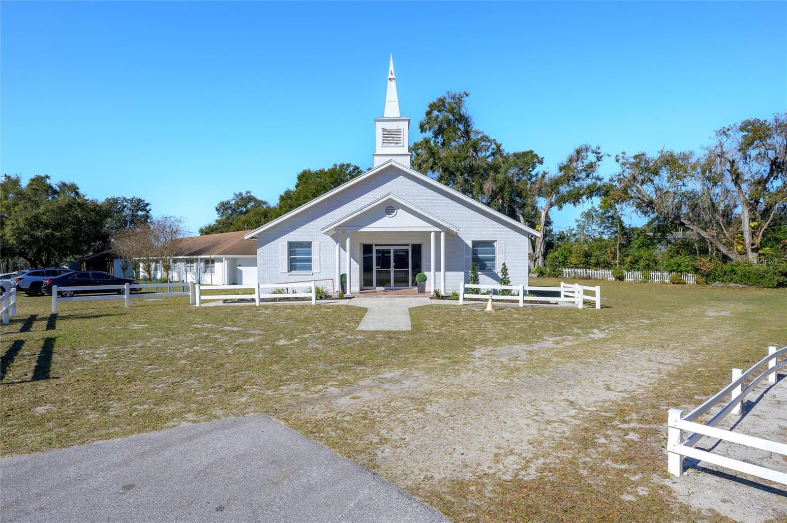 Church and Classrooms For Sale in Lakeland, FL