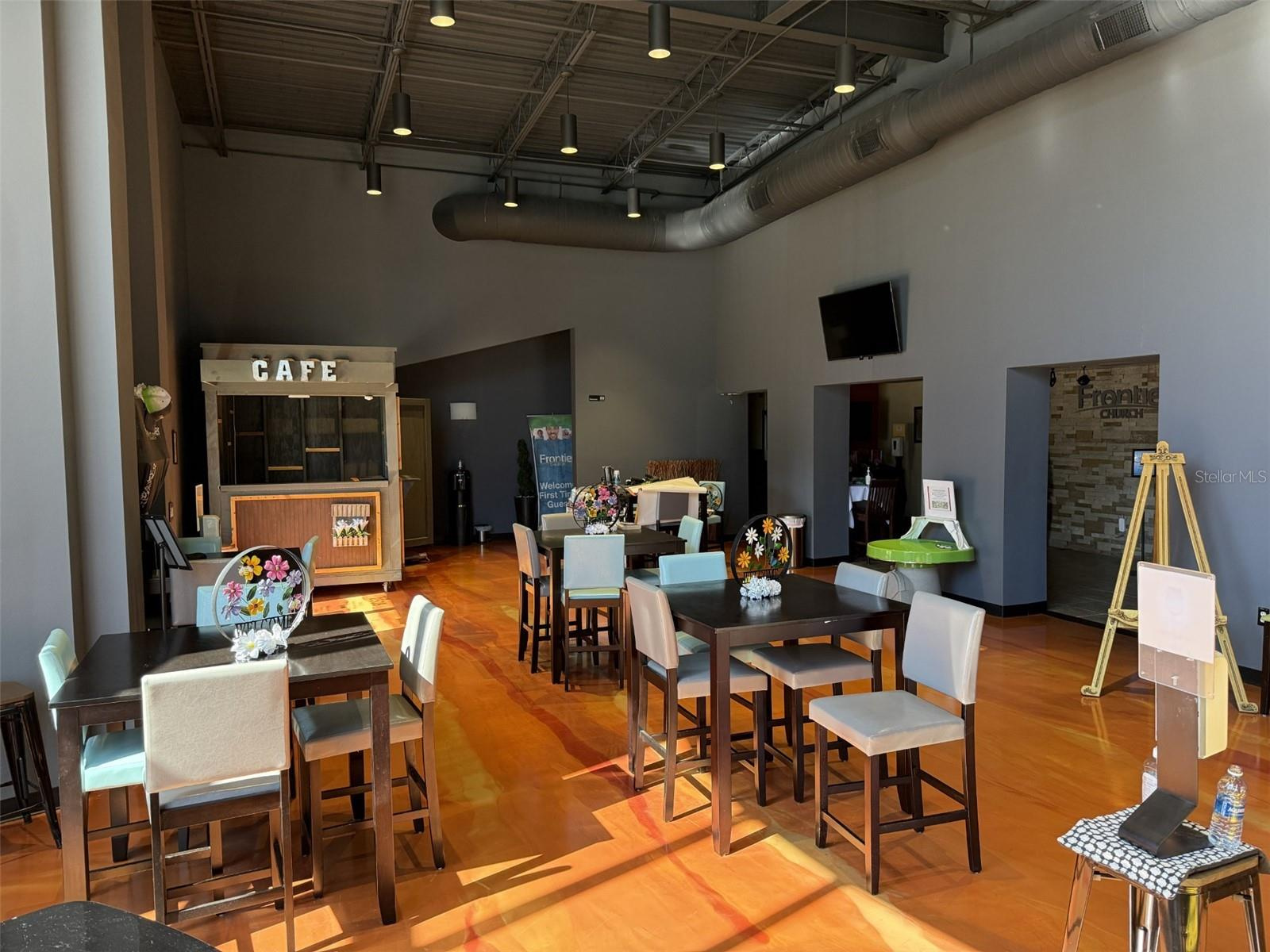 Large Church Building & Classrooms For Sale in Leesburg, FL $1,395,000