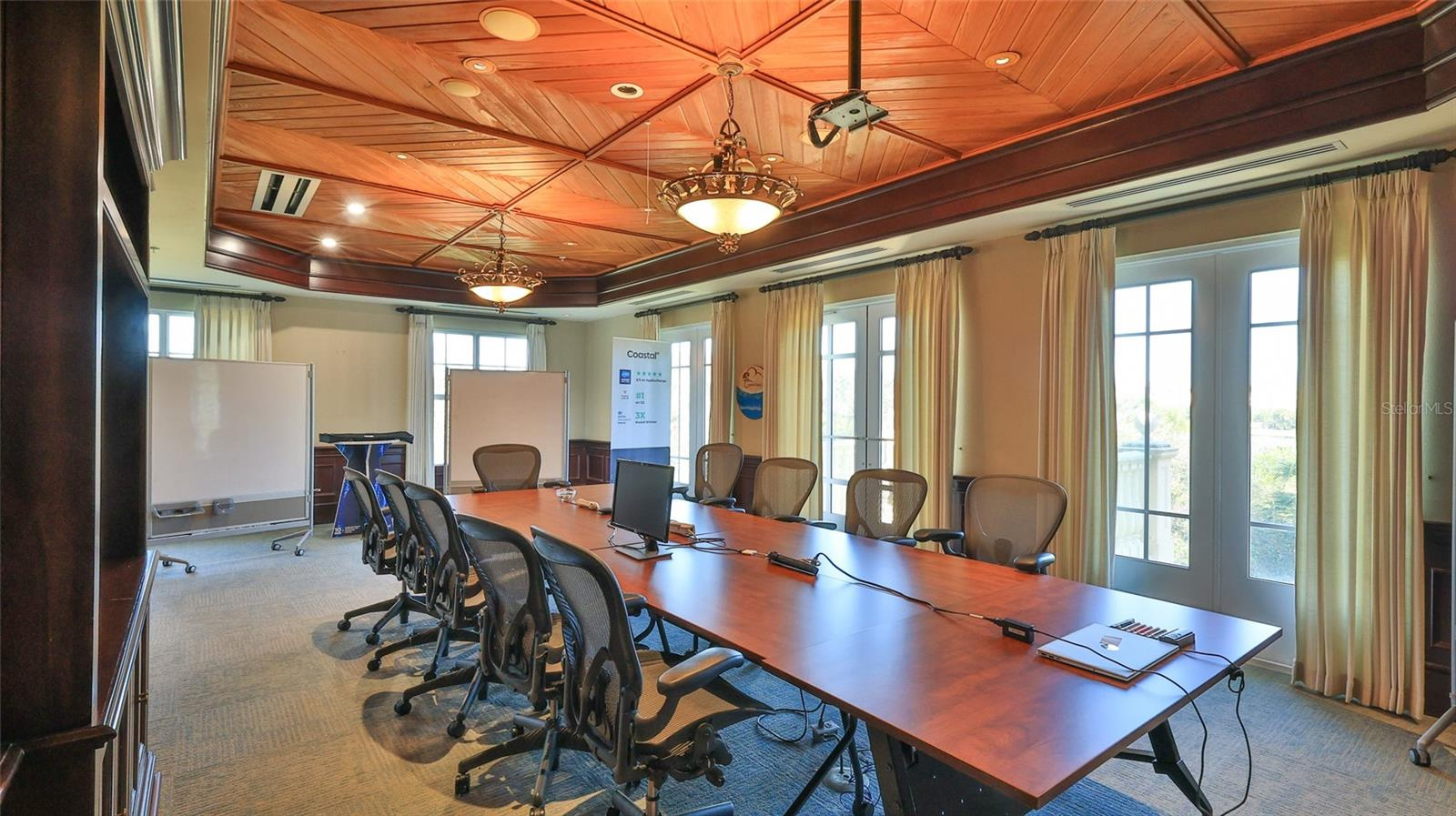 Palm Coast Office Building For Sale - 26,000 Sq Ft $4,700,000 Palm Coast Office Building For Sale - 26,000 Sq Ft $4,700,000