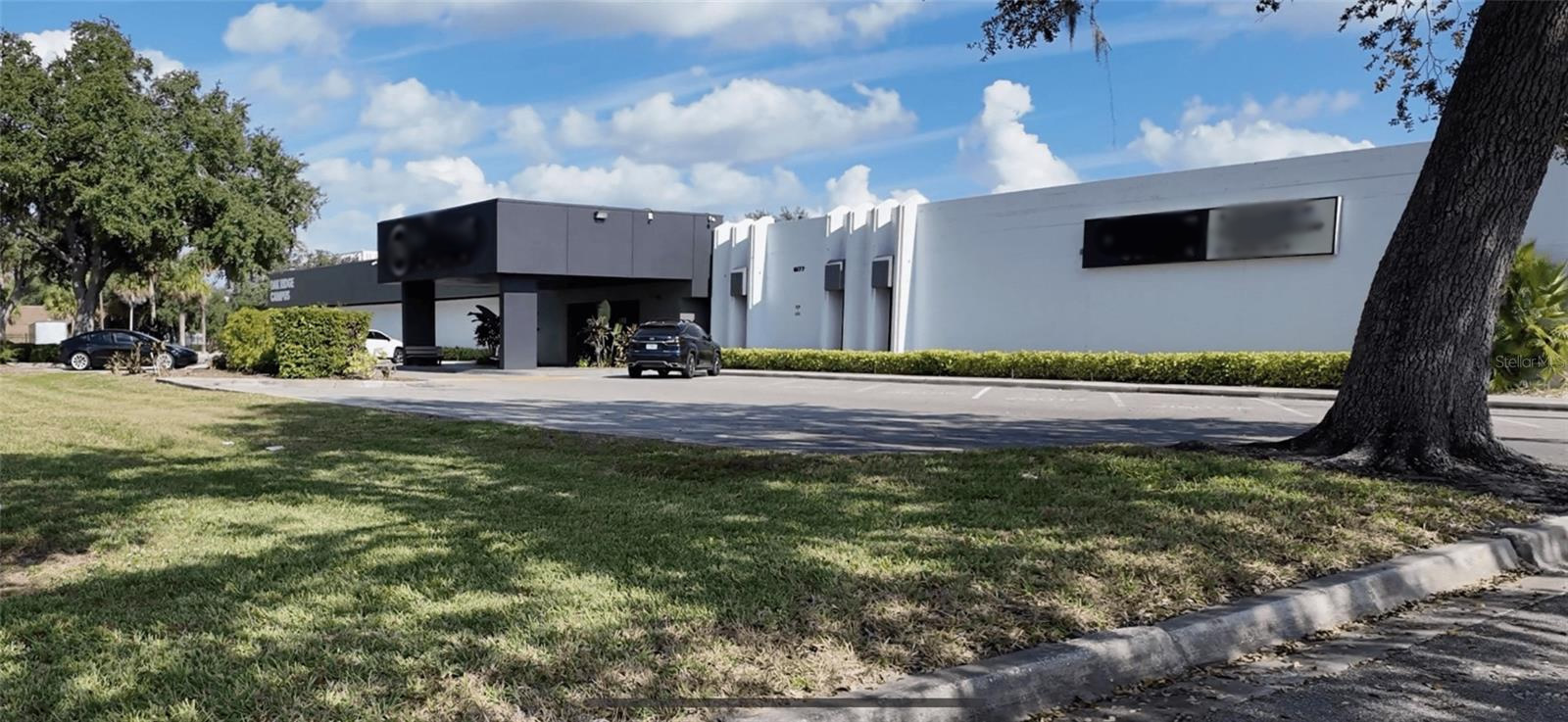 Church, School, or Office Building For Sale in Orlando Central Park Area - 38,000 Sq Ft